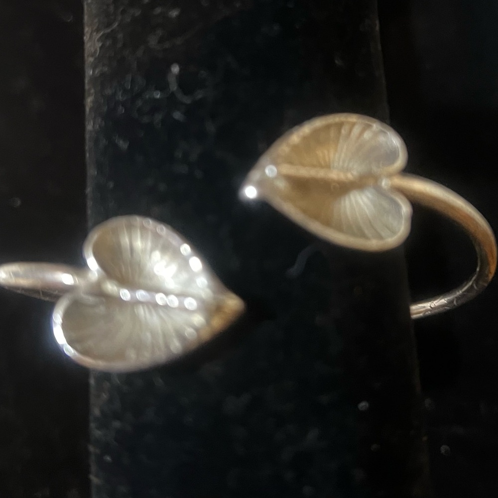 Vintage West Indian Sterling Silver Flamingo Flower Bangle